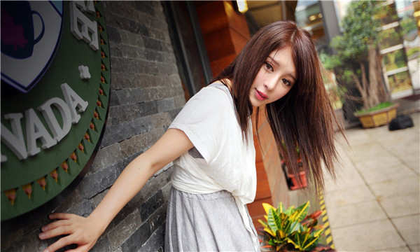 曲靖想找一个女性生孩子给报酬-｛找个女人生孩子多少钱｝