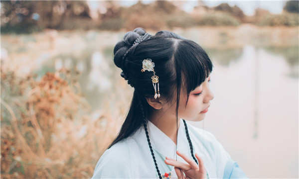 曲靖在寻找合适的三代试管助孕医院时，你可能会有很多疑问，尤其是作为不孕不育患者的家庭，如何能顺利代怀生子成了重中之重的问题。根据《2025年中国不孕不育调查报告》，中国的育龄夫妇不孕不育率已上升至12.5%-18.2%，患者人数约为5000万至6060万，说明这个问题愈发严重。